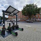 Városi elektromos rollertöltő állomás